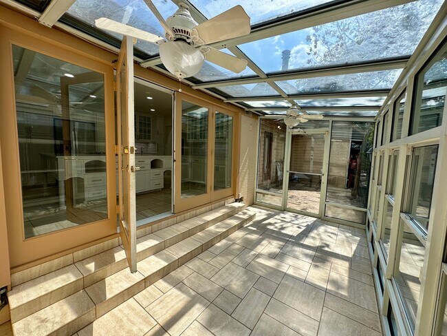 Building Photo - Wonderful newly updated home for rent in t...