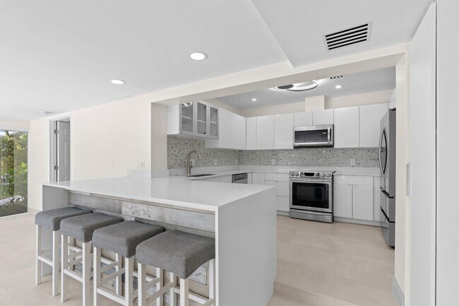 Building Photo - Southeast 7th Avenue, Pompano Beach, FL 33060 - 3 BR 3 BA house