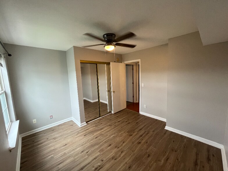 Building Photo - 2265 Huntingdon Dr
