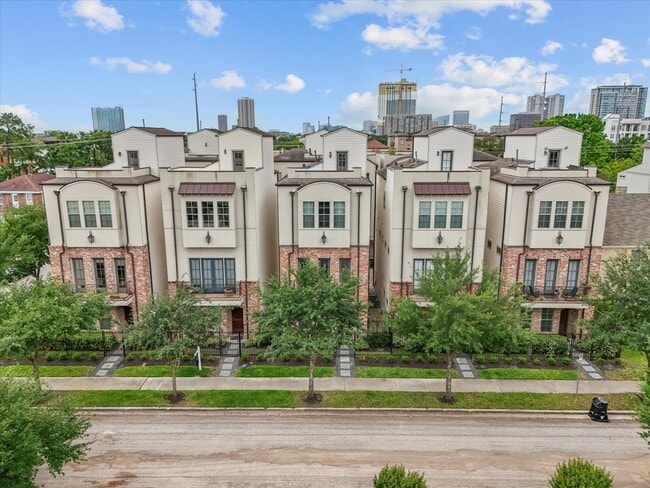 Building Photo - 1616 Rosewood St