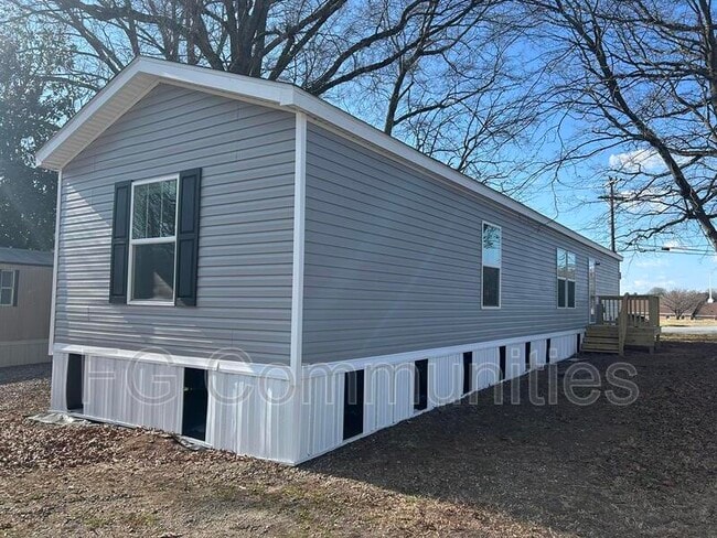 Building Photo - 213 Lineberger Rd