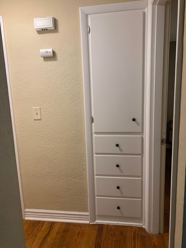 Building Photo - 541 Riverview Dr NW