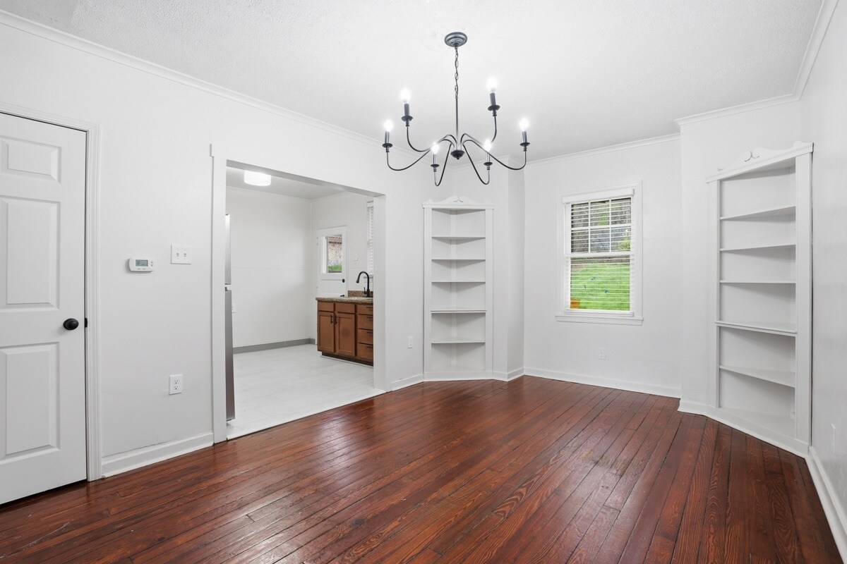 Building Photo - 107 Catskill Ave