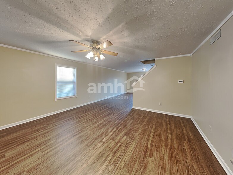 Building Photo - 716 Greene Ct