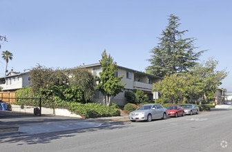 Building Photo - 674 Kirkland Dr