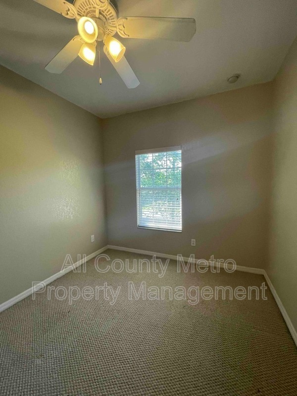 Building Photo - 2468 Caravelle Cir