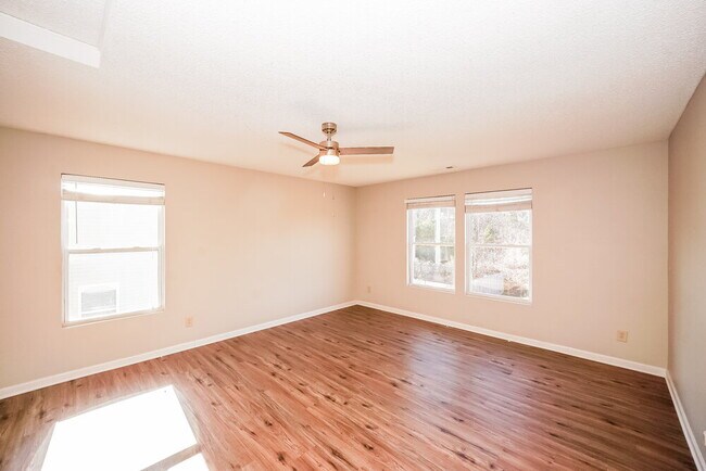 Building Photo - 1572 Matthew Allen Cir