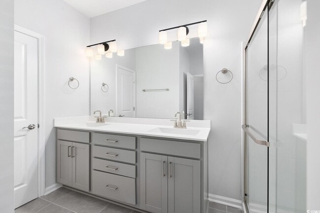 Building Photo - 283 Ferretti St