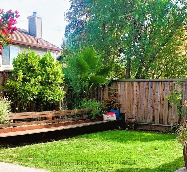 Building Photo - 1790 Stone Creek Dr