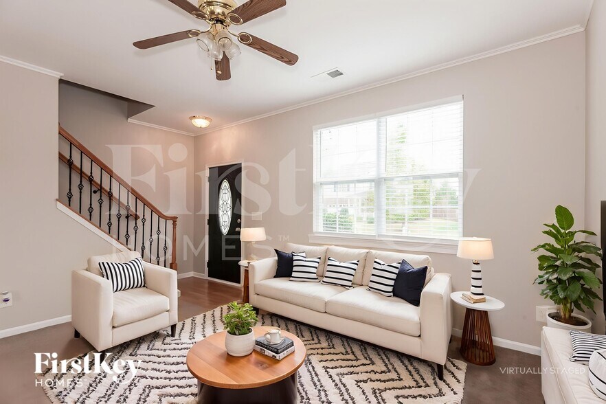 Building Photo - 2329 Nettleton Ct