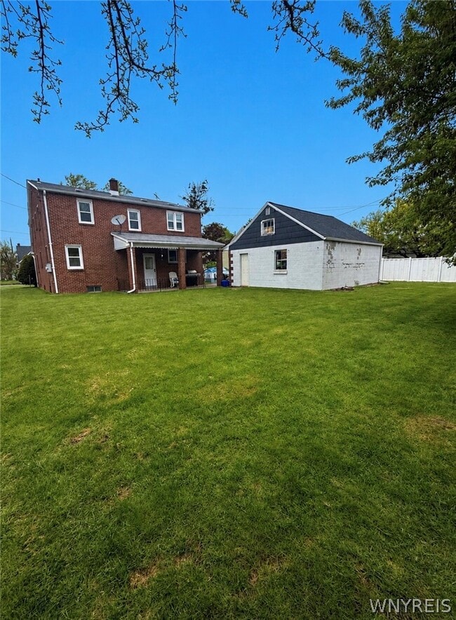 Building Photo - 207 Spaulding St