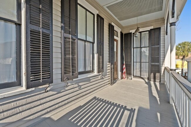 Building Photo - 1512 Rosenberg St