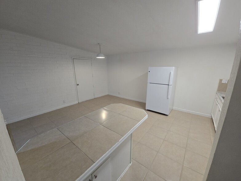 Kitchen/Dining - 2545 N Flanwill Blvd