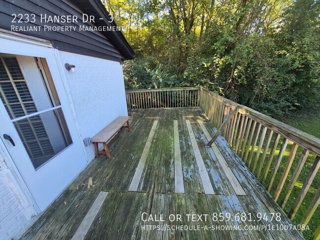 Building Photo - 2233 Hanser Dr