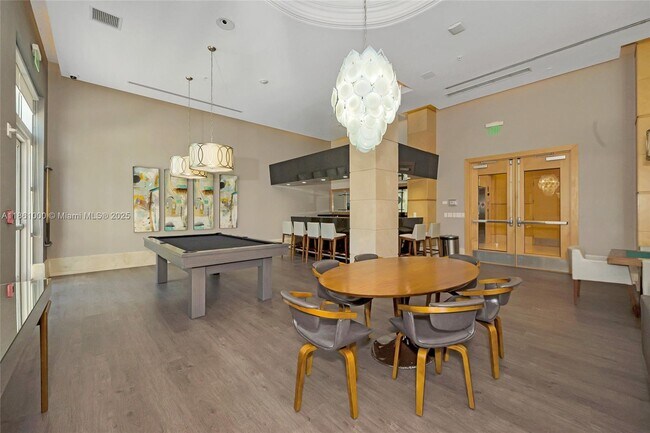 Building Photo - 19400 Turnberry Way