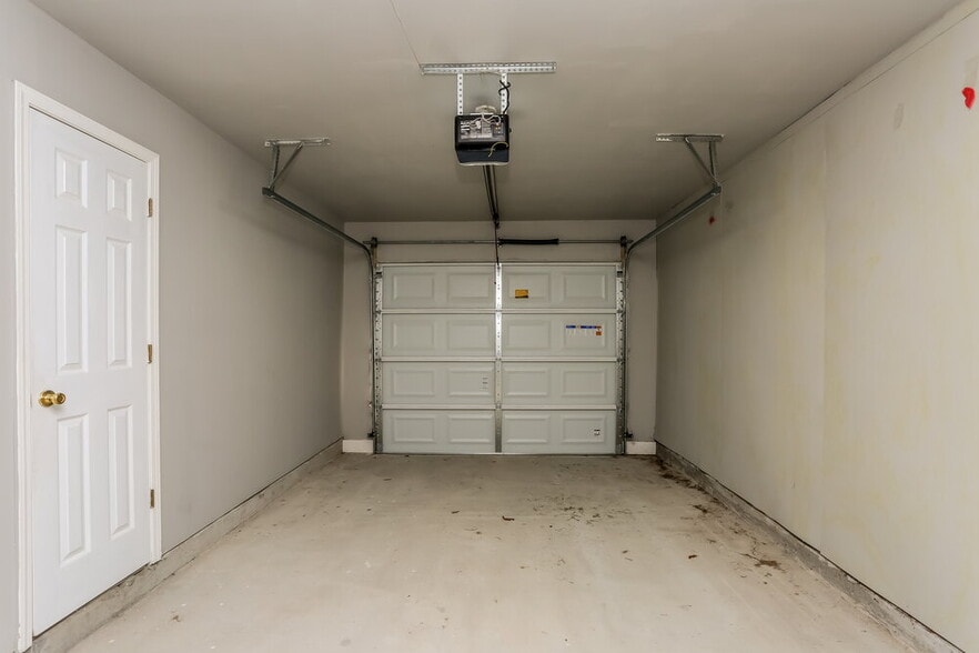 Building Photo - 7671 Antebellum Ln