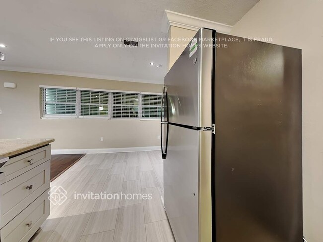 Building Photo - 849 Sunniland Dr