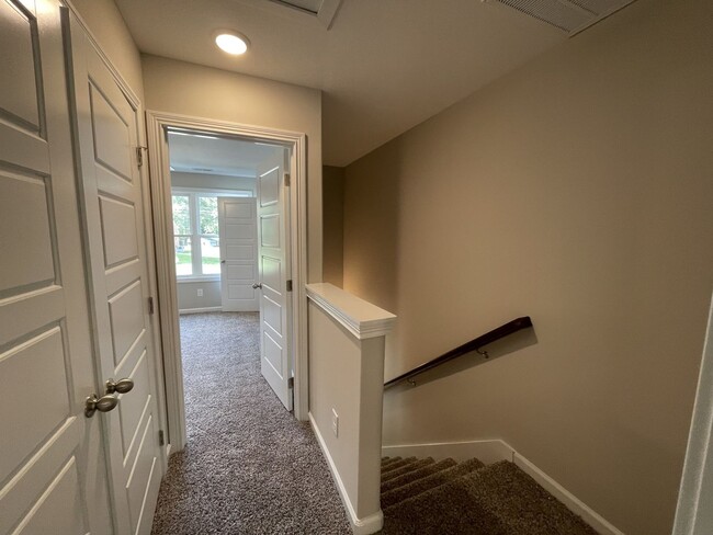 Building Photo - 316 Natcor Dr
