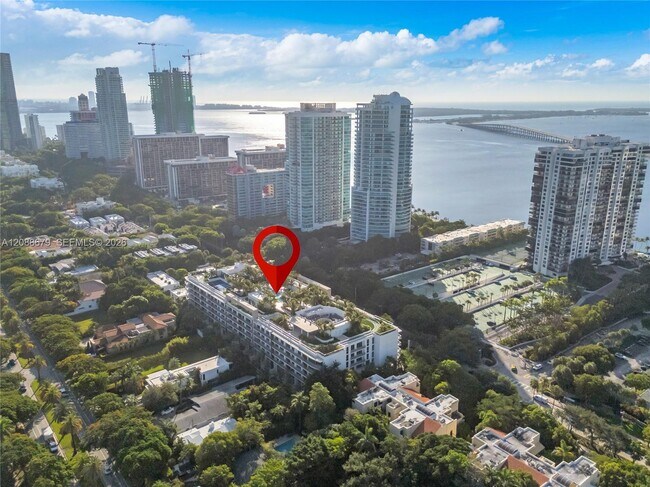 Building Photo - 2200 Brickell Ave
