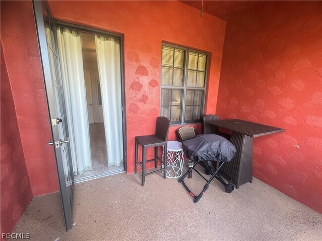 Building Photo - 11908 Izarra Way