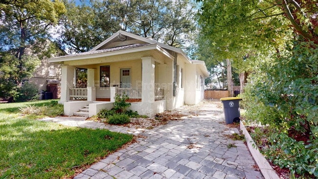 Building Photo - 1108 Landon Ave