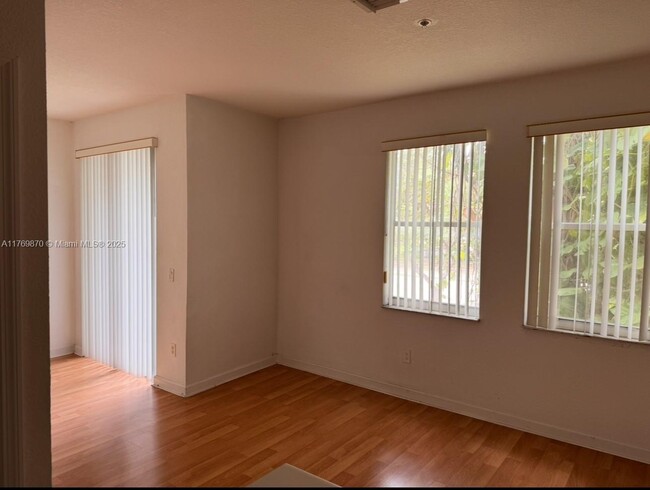Building Photo - 4405 SW 160th Ave