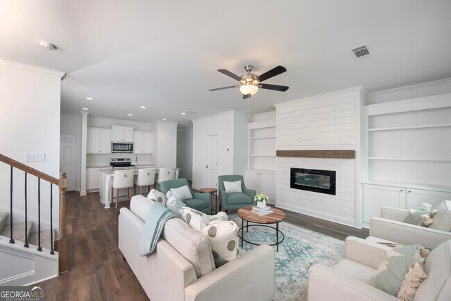 Building Photo - 5420 Maple Grv Ln