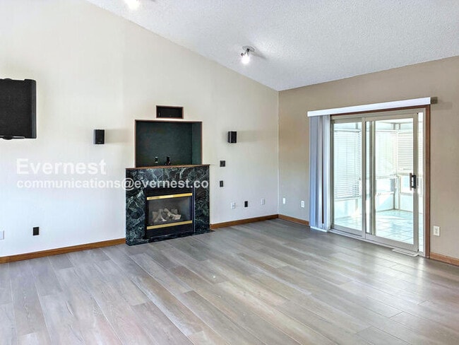 Building Photo - 4713 9th St Rd