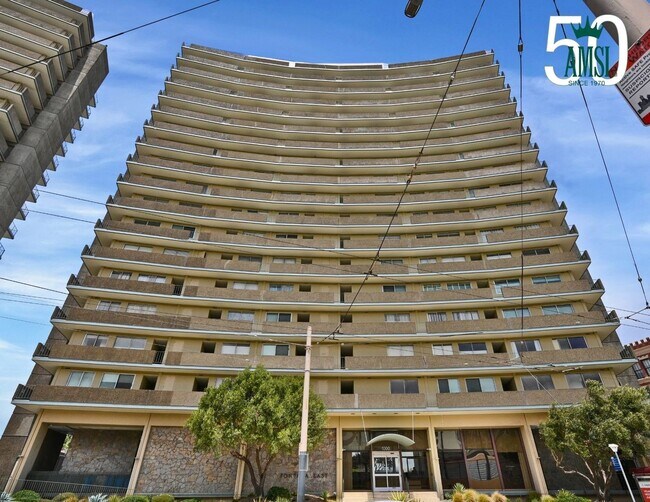 Building Photo - Designer Luxury. Iconic Views. Extraordinary Living.