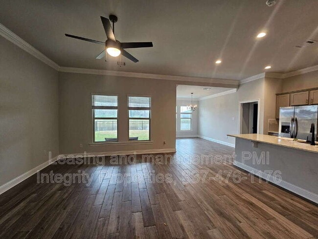 Building Photo - 26063 Purdy Ave