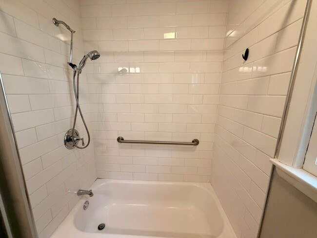 Building Photo - 2987 S Clement Ave