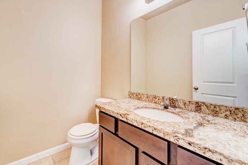 Building Photo - 4299 Cresthaven Ln
