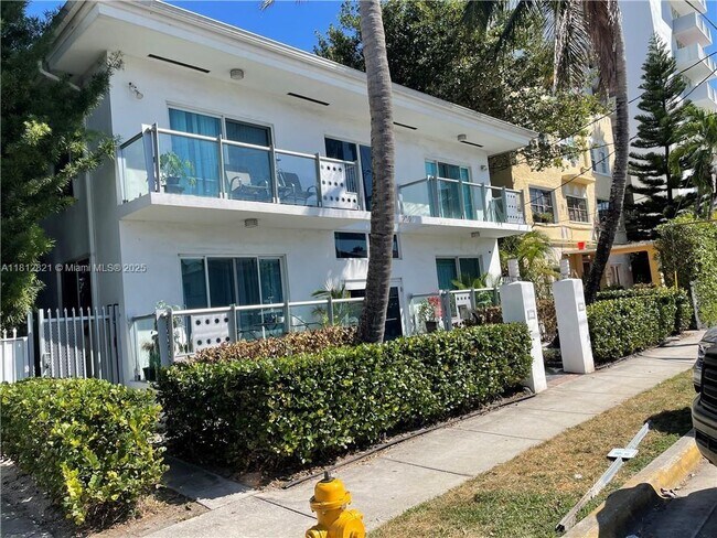 Primary Photo - 7171 Bay Dr