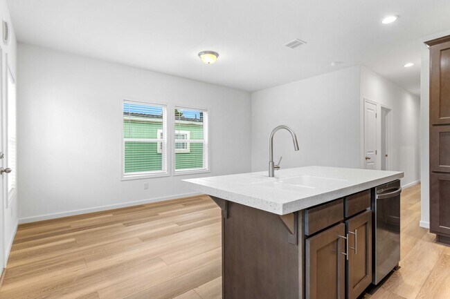Building Photo - BRAND NEW HOME IN THE PLEASURE POINT AREA OF SANTA CRUZ. $3,750 Per Month