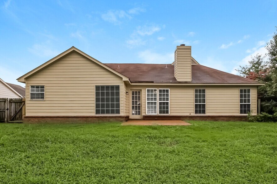 Building Photo - 4574 Kings Grant Dr