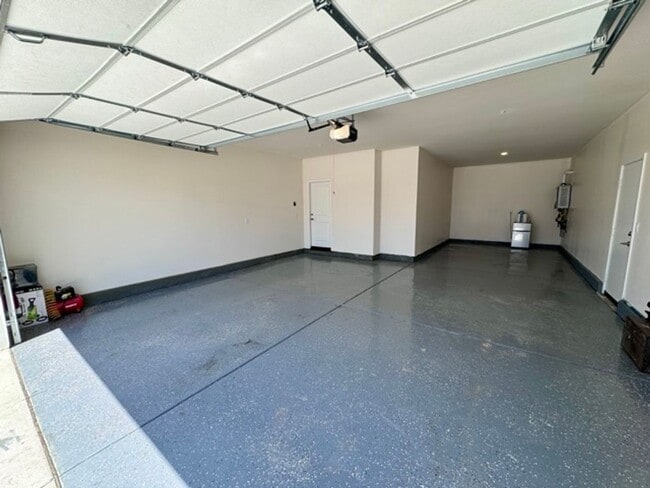 Building Photo - COMING SOON! Beautiful 4 bedroom Single St...