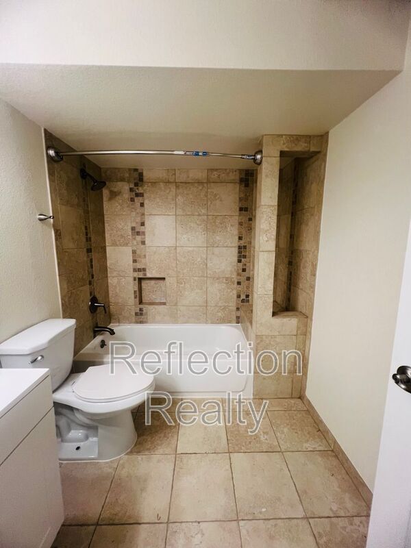 Building Photo - 5078 Pathfinder Dr