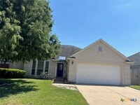 Building Photo - 111 Hackamore Ln