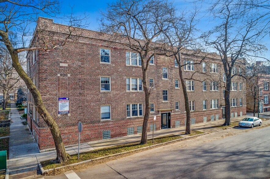 Building Photo - 3453 N Wolcott Ave