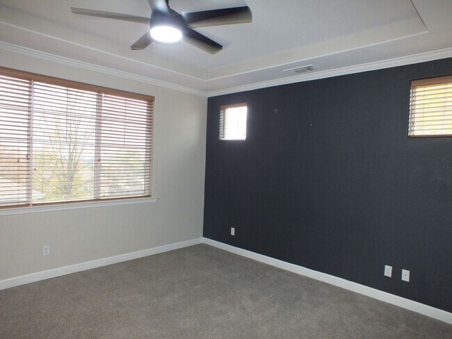 Building Photo - 3/2.5 2300 sf Cameron Park home