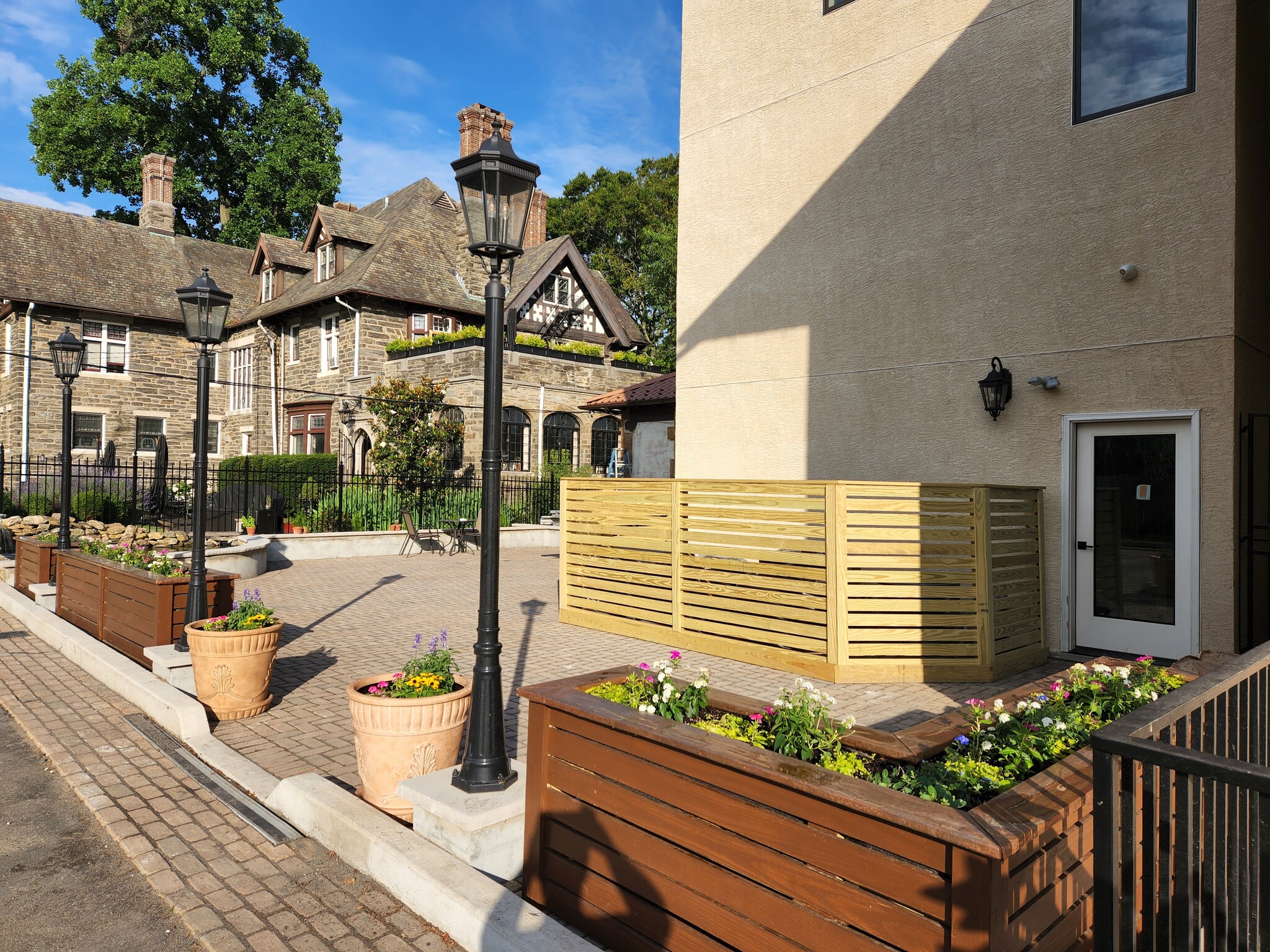 Back Tenant Patio - 240 W Tulpehocken St