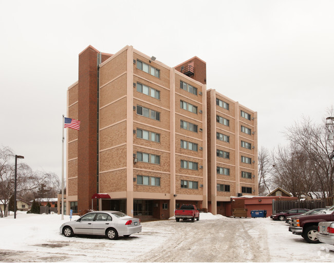 Building Photo - 311 University Ave NE