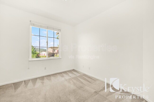 Building Photo - 3050 Blue Sky Ct