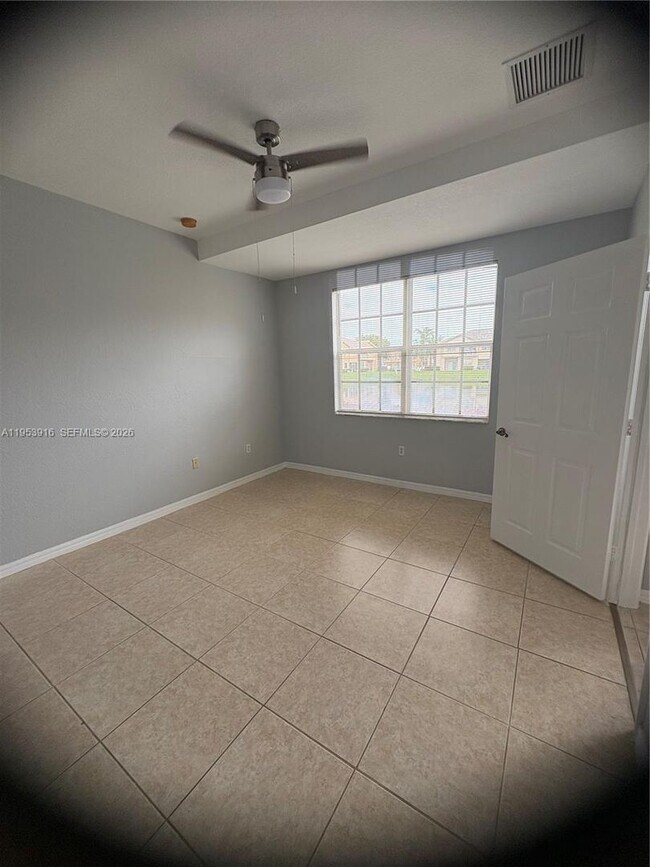 Building Photo - 4323 SW 132nd Wy