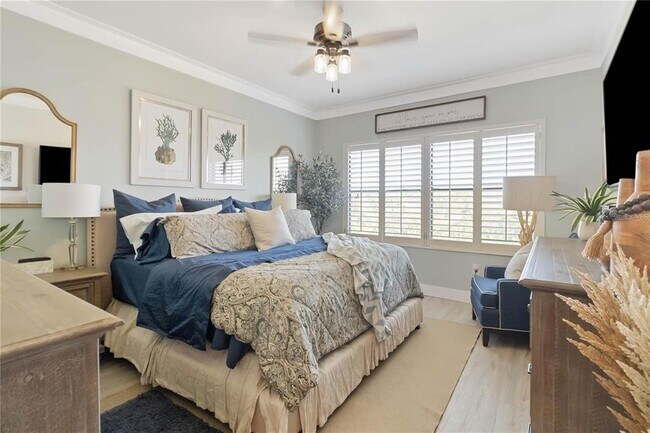 Building Photo - 7242 Hamilton Rd