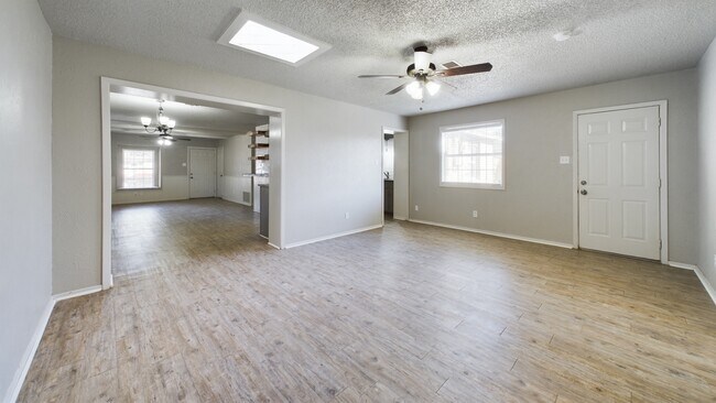 Building Photo - 5613 44th St
