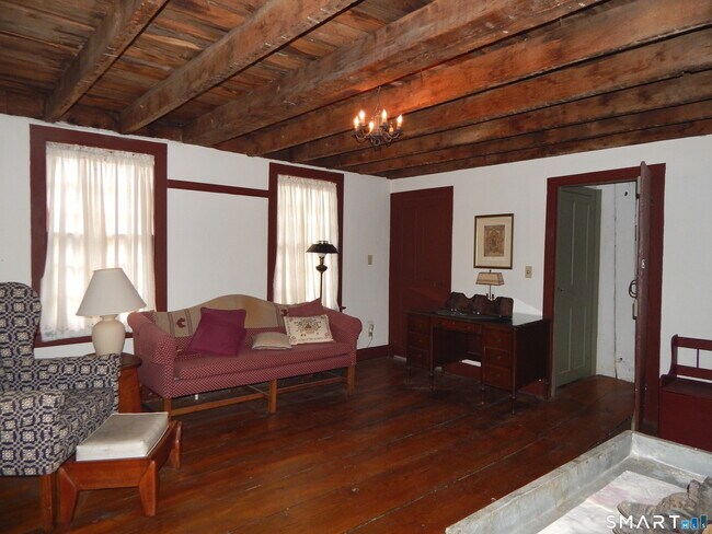 Building Photo - 284 Kick Hill Rd