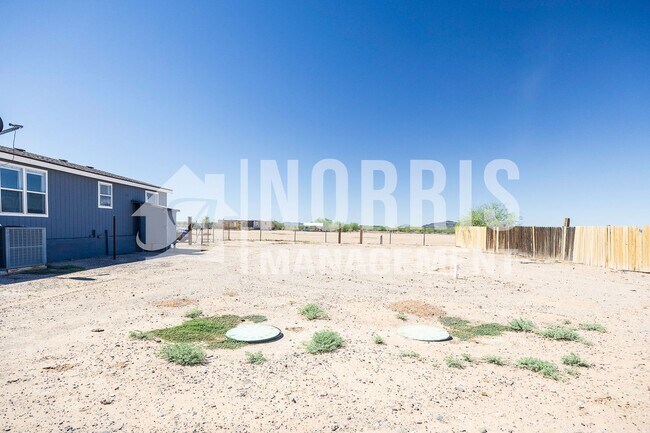 Building Photo - 9960 S Niehaus Rd