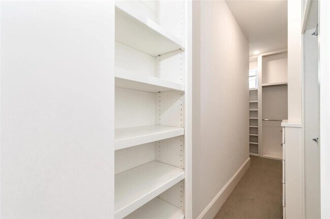 Building Photo - 3821 N Braeswood Blvd