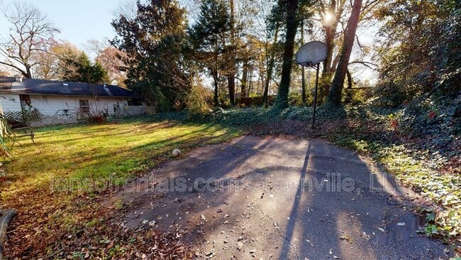 Building Photo - 38 Waters Ave